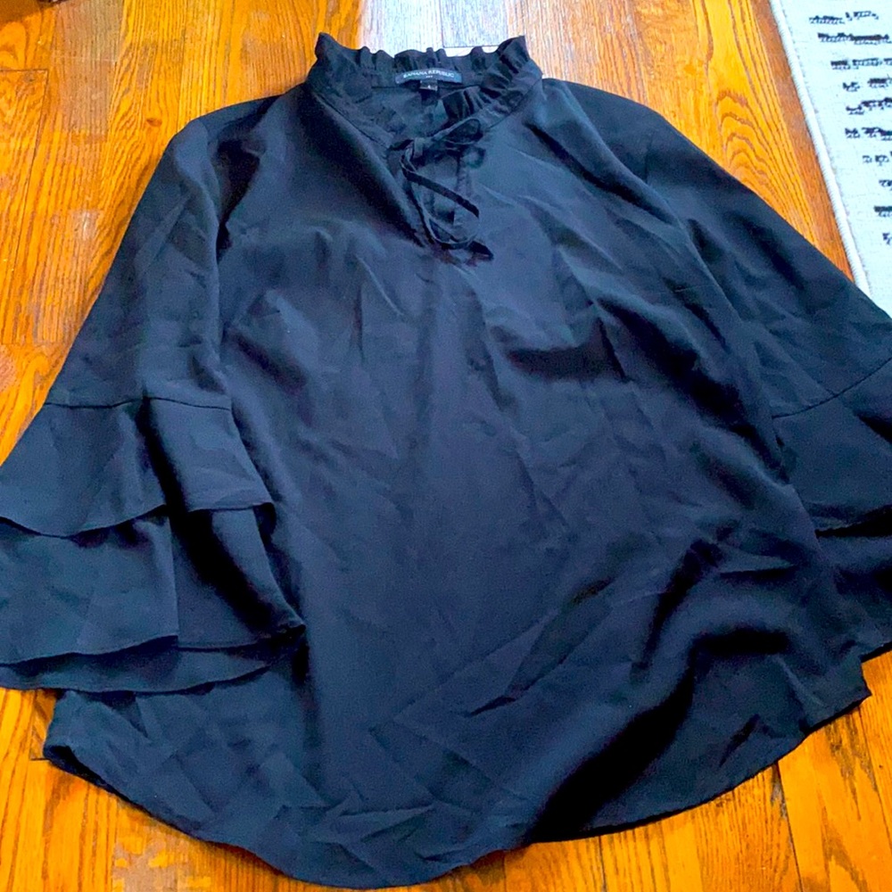 Ruffle sleeve blouse